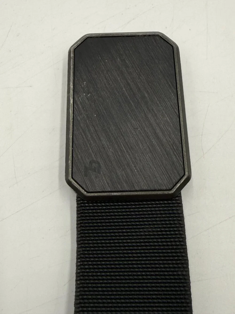 Groove Life Magnetic Belt Size Small Adjustable Black Dark Gray Scratched